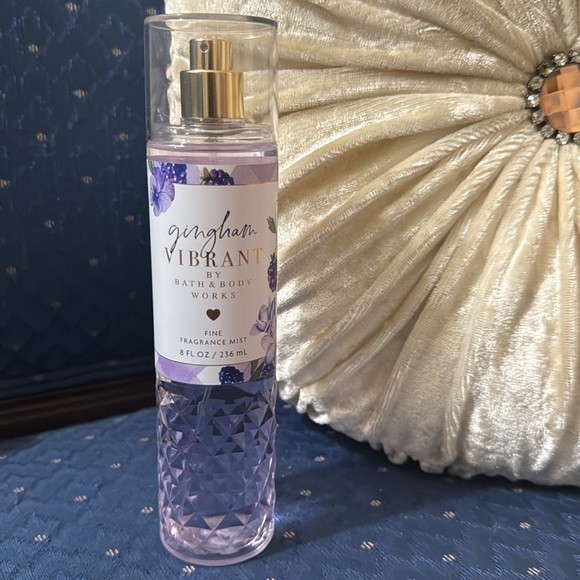 BATH & BODY WORKS SET. . . GINGHAM VIBRANT SCENT - Picture 3 of 6